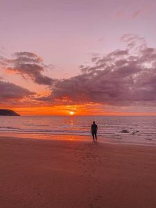 Looking For Sunshine? You Can’t Miss These 16 Sunniest Places In The UK – Hand Luggage Only