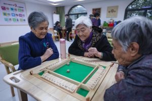 Секторът на услугите в Китай ще достигне 100 трилиона юана през 2026-2030 г.: икономически плановик