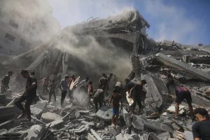 Хамас заплашва останалите заложници на фона на градската атака на Газа в Израел