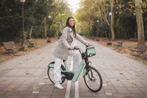 How Electric Bikes Are Reshaping Small Town Mobility in the U.S.