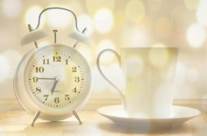 Eat Earlier, Live Longer? What a New Study Says About Breakfast Timing, Aging, and Longevity