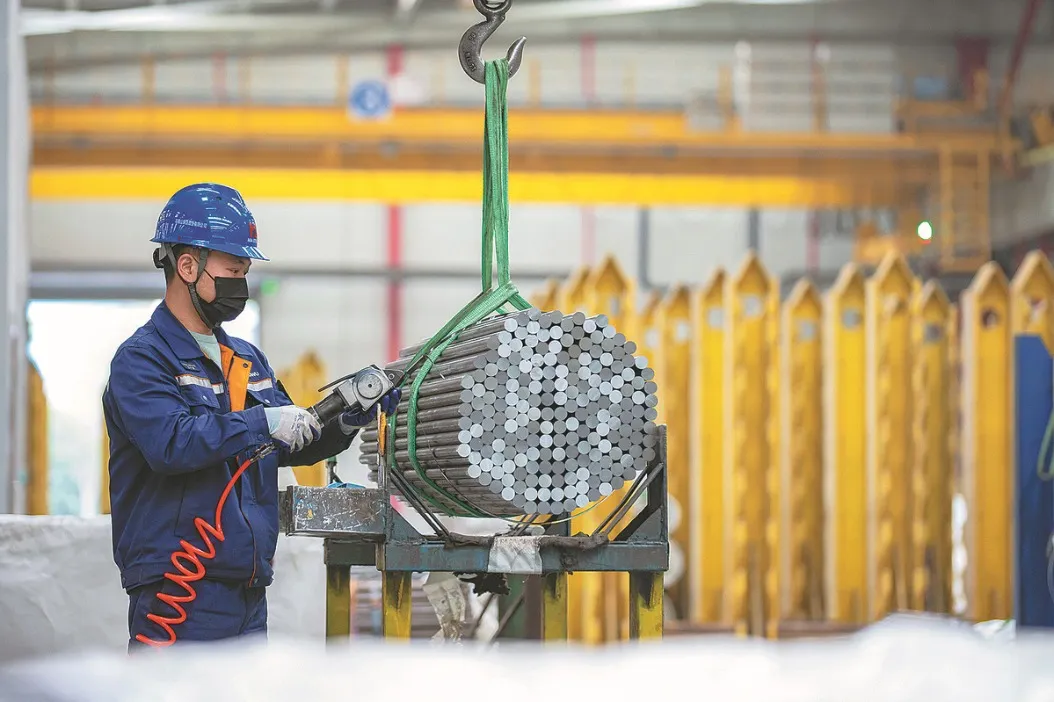 Китай представя нови правила за ограничаване на стоманените мощности