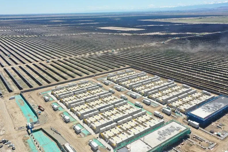 Ново енергийно съхранение надхвърля 100 милиона kW