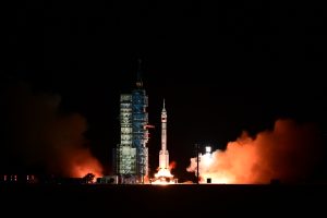 Shenzhou XXI излита на път за космическата станция