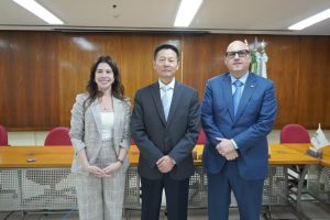 Wu Qing засилва финансовото сътрудничество във Франция и Бразилия