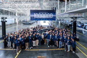 XPeng празнува 1-милионното превозно средство, пуска X9 Super Range-Extender на автомобилното изложение в Гуанджоу