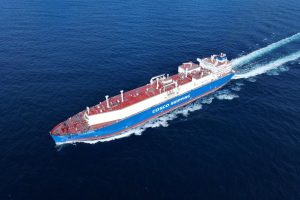 Китайски корабостроител удвоява капацитета за LNG