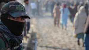 13-годишно афганистанско момче екзекутира убиеца на семейството в ехо от най-лошите дни на талибанското управление