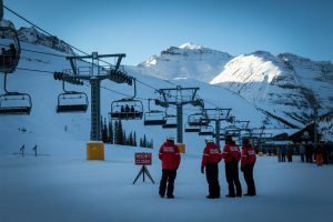 Telluride Ski Resort Closing: Ski Patrol Strike Shuts Down Slopes for Holidays 2025