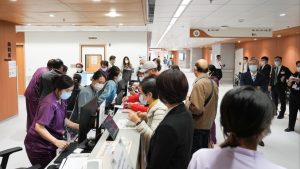 Първата болница за китайска медицина в Хонконг се отваря, тъй като първоначалните квоти са напълно резервирани