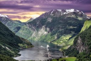 Norway Midnight Sun Travel Tips: Maximize 24-Hour Arctic Daylight