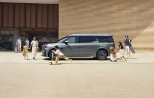 Zeekr конкурира Toyota и GM с нови миниванове