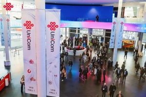 UniCom демонстрира постиженията на MWC2026, за да даде възможност на глобалното индустриално цифрово надграждане