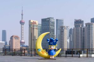 Изложбата за 20-годишнината на Моли започва в Шанхай