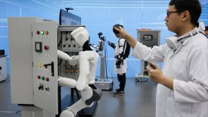 Китай планира да инвестира милиарди в армия от роботи, която да управлява електропреносната му мрежа