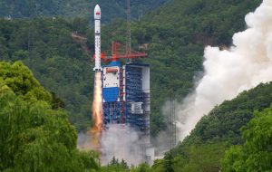 Китай изпраща експериментални сателити в орбита