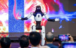 Хонг Конг пуска базиран на DeepSeek AI модел, предназначен да работи на домашни чипове